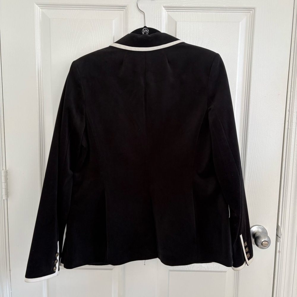 Preppy Blazer with White Trim - Picture 3 of 8